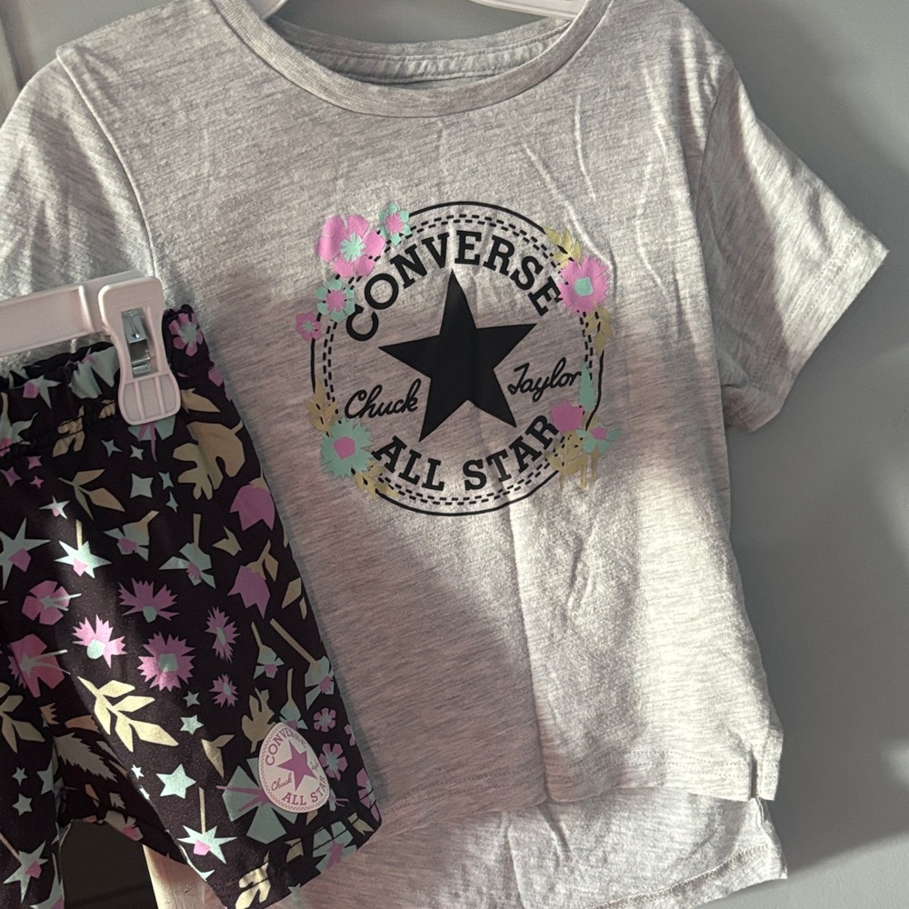 Converse All Star Gray Tee and Floral Shorts